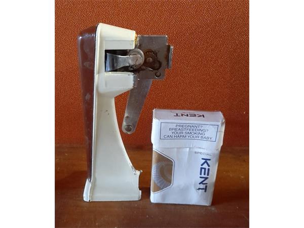 ~/upload/Lots/51476/biz3q6v7lipx6/Lot 013 Can Opener_t600x450.jpg